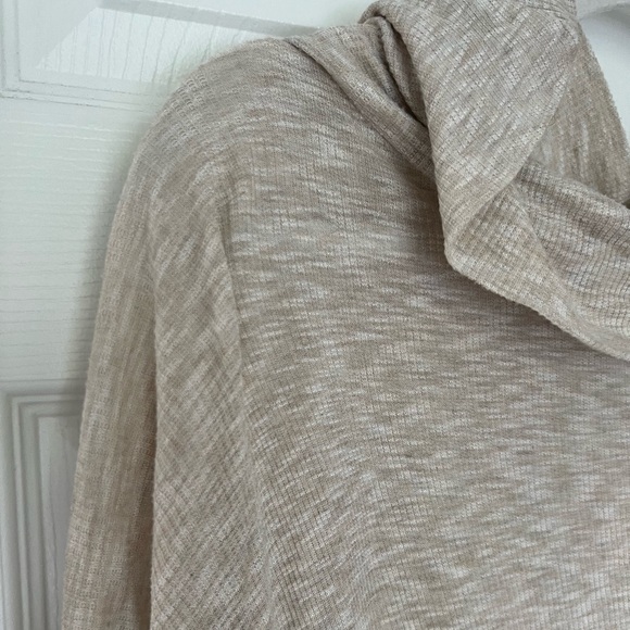 Lush Flowy Cowlneck Pullover Top - Picture 7 of 7